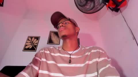 criss_zuri online show from 05/20/26, 12:11