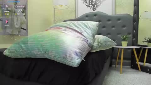 Snapshot of crissh_1 chatting on 02/28/25, 01:15 crissh 1 online show from 02/28/25, 01:15