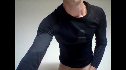 Criss online show from 12/03/24, 01:32