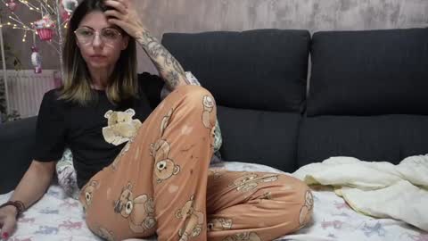 crissy_love online show from 01/05/25, 09:57
