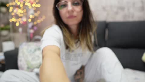 crissy_love online show from 01/21/25, 07:28