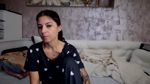 crissy_love online show from 12/20/25, 09:33