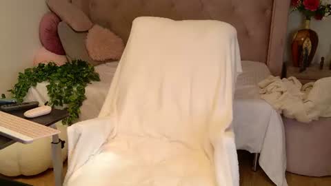 crissy_love online show from 07/06/26, 11:40