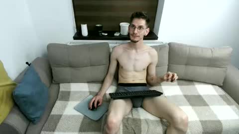 Snapshot of cristaelio chatting on 05/12/26, 06:16 Crista-Elio online show from 05/12/26, 06:16