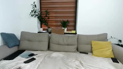 Snapshot of cristaelio chatting on 05/23/26, 03:27 Crista-Elio online show from 05/23/26, 03:27