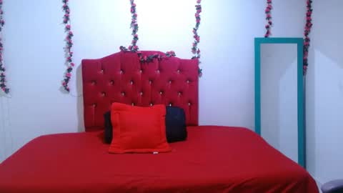 Snapshot of cristal541658 chatting on 02/12/26, 01:17 cristal541658 online show from 02/12/26, 01:17