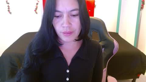 Snapshot of cristal541658 chatting on 02/17/26, 12:45 cristal541658 online show from 02/17/26, 12:45