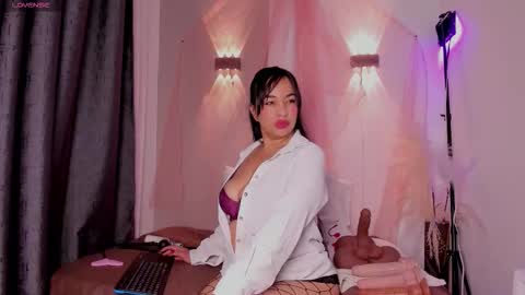 Snapshot of cristal_coopeer chatting on 10/28/25, 12:41 Cristal yours Milf online show from 10/28/25, 12:41