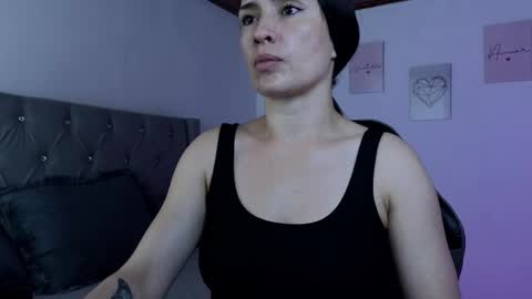  Alejandra from Wednesday to Saturday from 1000 pm to 400 am Colombian hour online show from 04/26/26, 02:31
