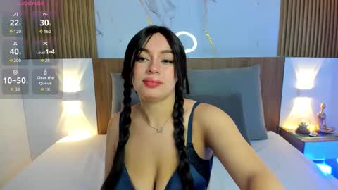 Snapshot of cristal_priincess chatting on 10/22/25, 01:55 Cristal online show from 10/22/25, 01:55