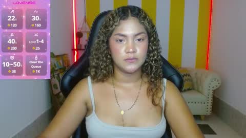 Snapshot of cristal_war chatting on 12/15/24, 11:42 Cristal online show from 12/15/24, 11:42