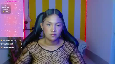 Snapshot of cristal_war chatting on 12/19/24, 11:35 Cristal online show from 12/19/24, 11:35