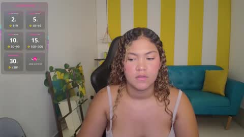 Snapshot of cristal_war chatting on 09/21/25, 10:55 Cristal online show from 09/21/25, 10:55