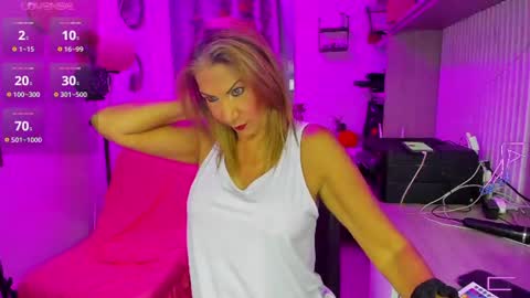 Cristal Ayala online show from 06/17/26, 11:27