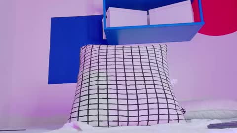 Snapshot of cristalcornner_ chatting on 11/20/25, 08:30 Nicole Connection time 220pm-910pmCol online show from 11/20/25, 08:30