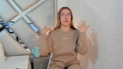 Snapshot of cristalevans_vc chatting on 10/02/25, 06:09 cristalevans_vc online show from 10/02/25, 06:09