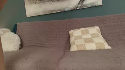 Snapshot of cristaleyess chatting on 02/17/26, 03:29 cristaleyess online show from 02/17/26, 03:29