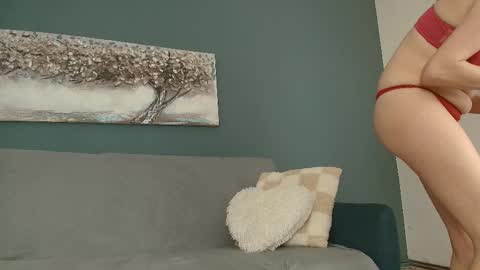 Snapshot of cristaleyess chatting on 02/21/26, 03:35 cristaleyess online show from 02/21/26, 03:35