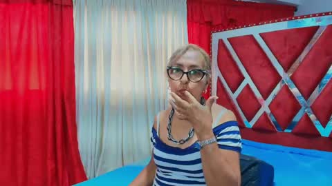 Snapshot of cristalmature chatting on 06/03/26, 02:33 cristalmature online show from 06/03/26, 02:33