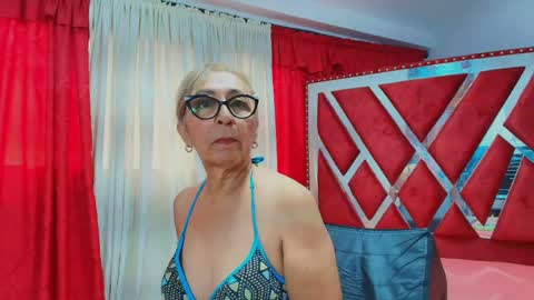Snapshot of cristalmature chatting on 06/05/26, 03:18 cristalmature online show from 06/05/26, 03:18