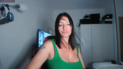 Snapshot of cristalmoon chatting on 05/30/26, 08:17 cristalmoon online show from 05/30/26, 08:17
