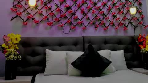 cristalshay online show from 09/12/25, 11:43