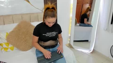 cristal walker online show from 04/04/26, 10:35