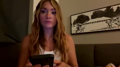 Crista online show from 09/15/25, 01:16