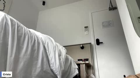 Crista online show from 10/26/25, 10:04