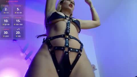Snapshot of cristeljansen chatting on 10/08/25, 04:37 This blondie girl  is waiting for someone very horny to get some fun online show from 10/08/25, 04:37