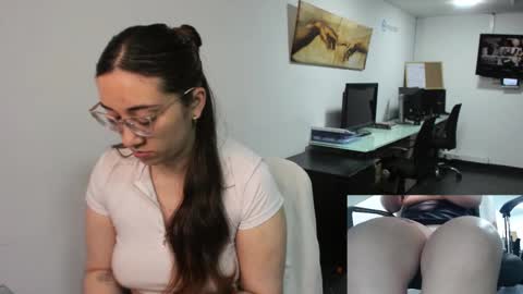 you can call me your sweettie assistant   online show from 02/06/25, 11:32