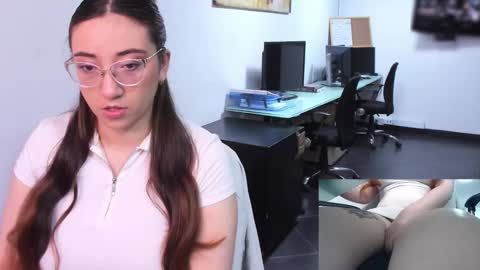 you can call me your sweettie assistant   online show from 02/09/25, 03:12