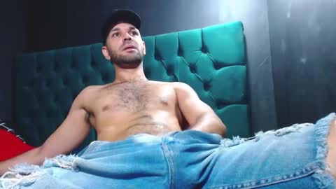 cristian hot9 online show from 02/17/25, 06:15