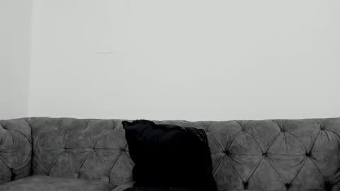 cristian_suarezz_ online show from 10/06/25, 08:50