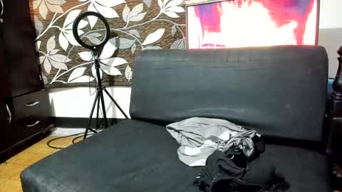 Snapshot of cristiand20 chatting on 01/12/25, 07:10 Cristian online show from 01/12/25, 07:10