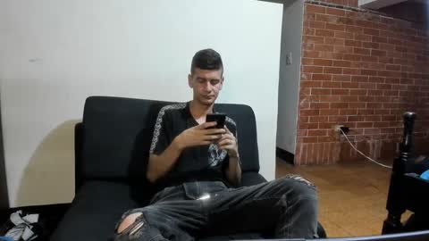 Snapshot of cristiand20 chatting on 02/21/25, 02:17 Cristian online show from 02/21/25, 02:17