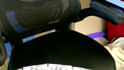 Snapshot of cristiano_ronaldo_sexy_man chatting on 10/04/25, 02:09 Cristiano Ronaldo sexy man online show from 10/04/25, 02:09