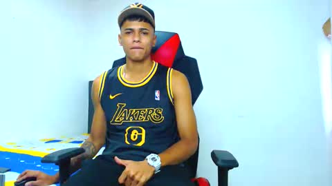 Snapshot of cristiantayron chatting on 04/22/26, 03:13 cristian online show from 04/22/26, 03:13