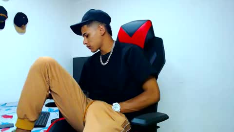 Snapshot of cristiantayron chatting on 04/26/26, 07:17 cristian online show from 04/26/26, 07:17