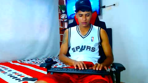 Snapshot of cristiantayron chatting on 05/25/26, 01:39 cristian online show from 05/25/26, 01:39
