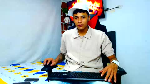 Snapshot of cristiantayron chatting on 05/30/26, 06:43 cristian online show from 05/30/26, 06:43