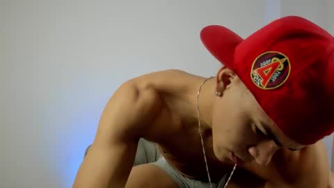 Snapshot of cristiianmartinez chatting on 09/18/25, 08:05  Cristian  online show from 09/18/25, 08:05