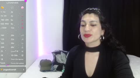 Cristina online show from 12/29/24, 10:57