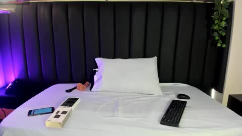 Snapshot of cristina_joy chatting on 11/29/25, 11:57 cristina_joy online show from 11/29/25, 11:57