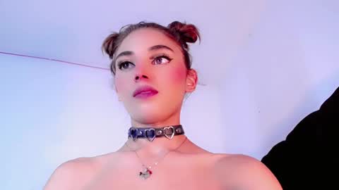 Snapshot of cristinadollsex chatting on 01/22/25, 08:18 Cristinadollsex online show from 01/22/25, 08:18