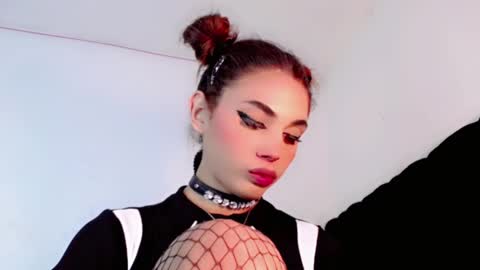 Snapshot of cristinadollsex chatting on 01/24/25, 01:36 Cristinadollsex online show from 01/24/25, 01:36