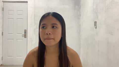 Mia online show from 08/07/26, 11:45