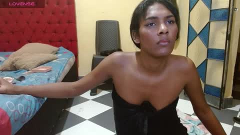cristinamontiel74 online show from 02/11/25, 02:46