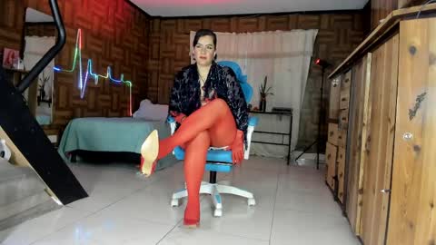 Snapshot of cristinavanegas chatting on 06/07/26, 10:46 Julieta online show from 06/07/26, 10:46