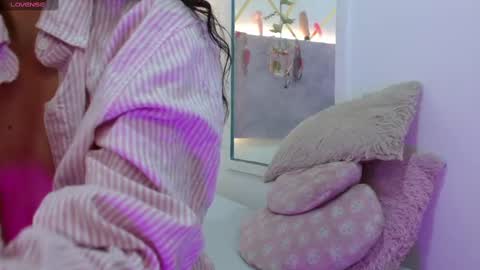 Cristin online show from 10/07/25, 01:03